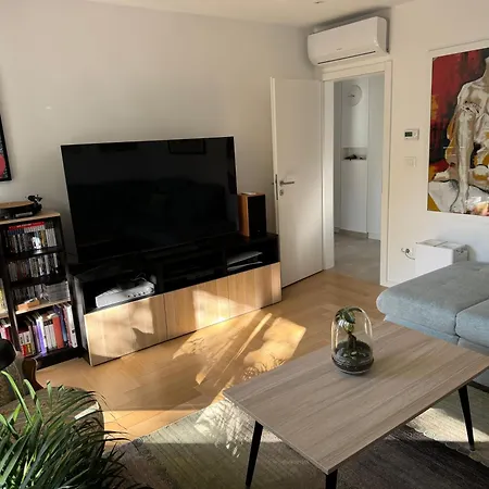 Crassula Aurea 아파트