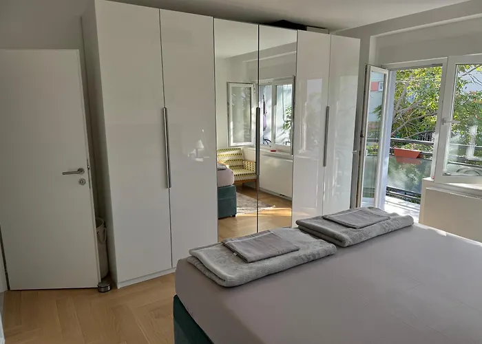 Crassula Aurea Апартаменти